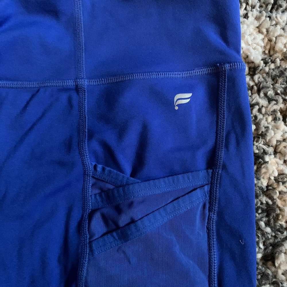 Fabletics Highwaisted pocket capri